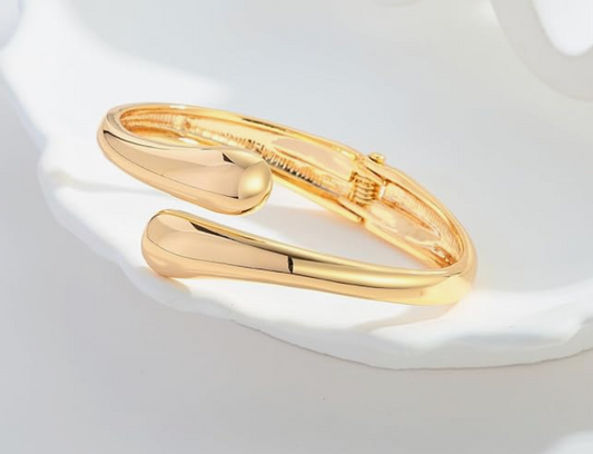 Thick Teardrop Cuff